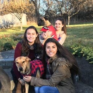 Meet your Posher, Angela